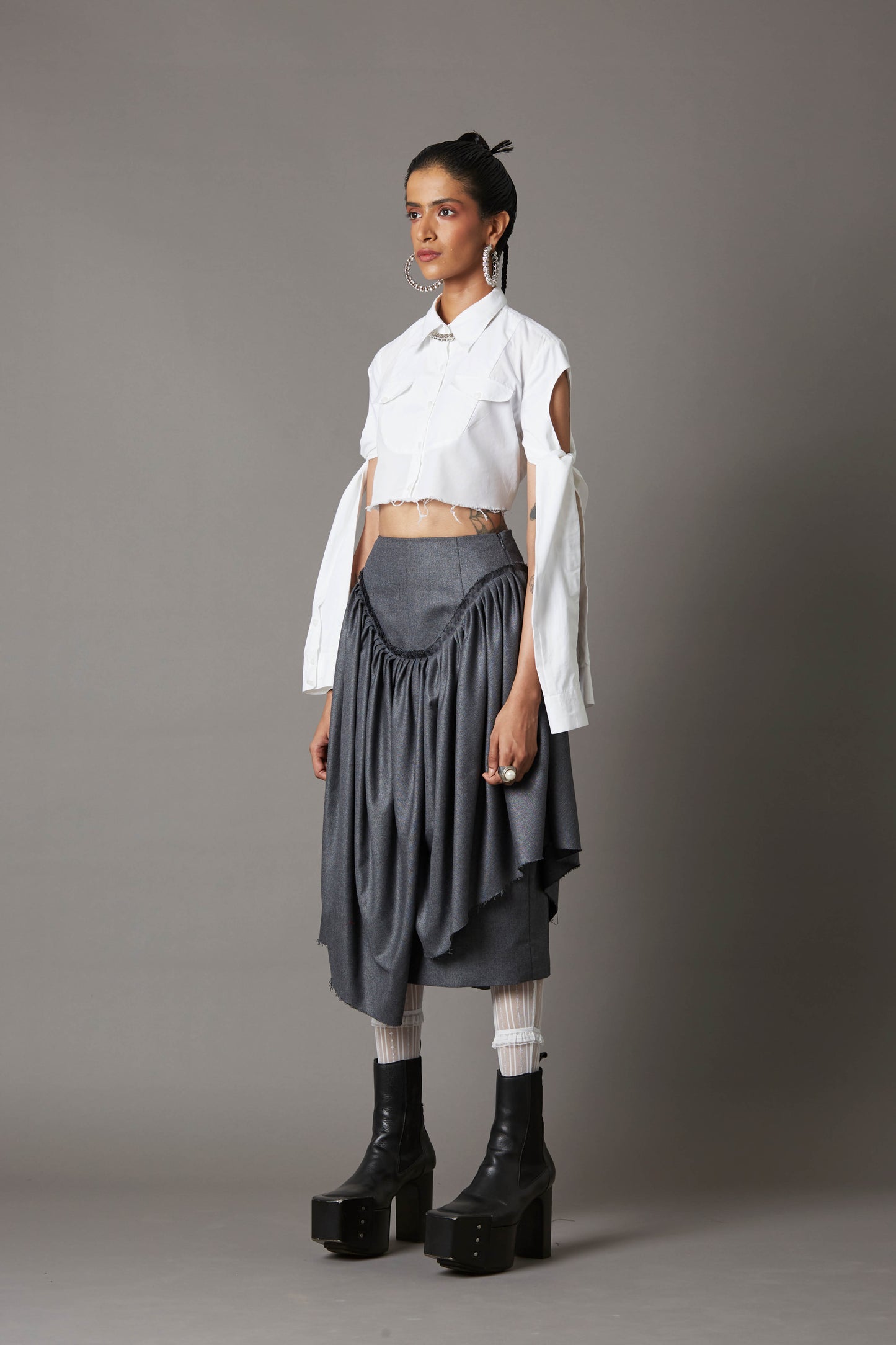 TIE-UP SLEEVES CROPPED SHIRT