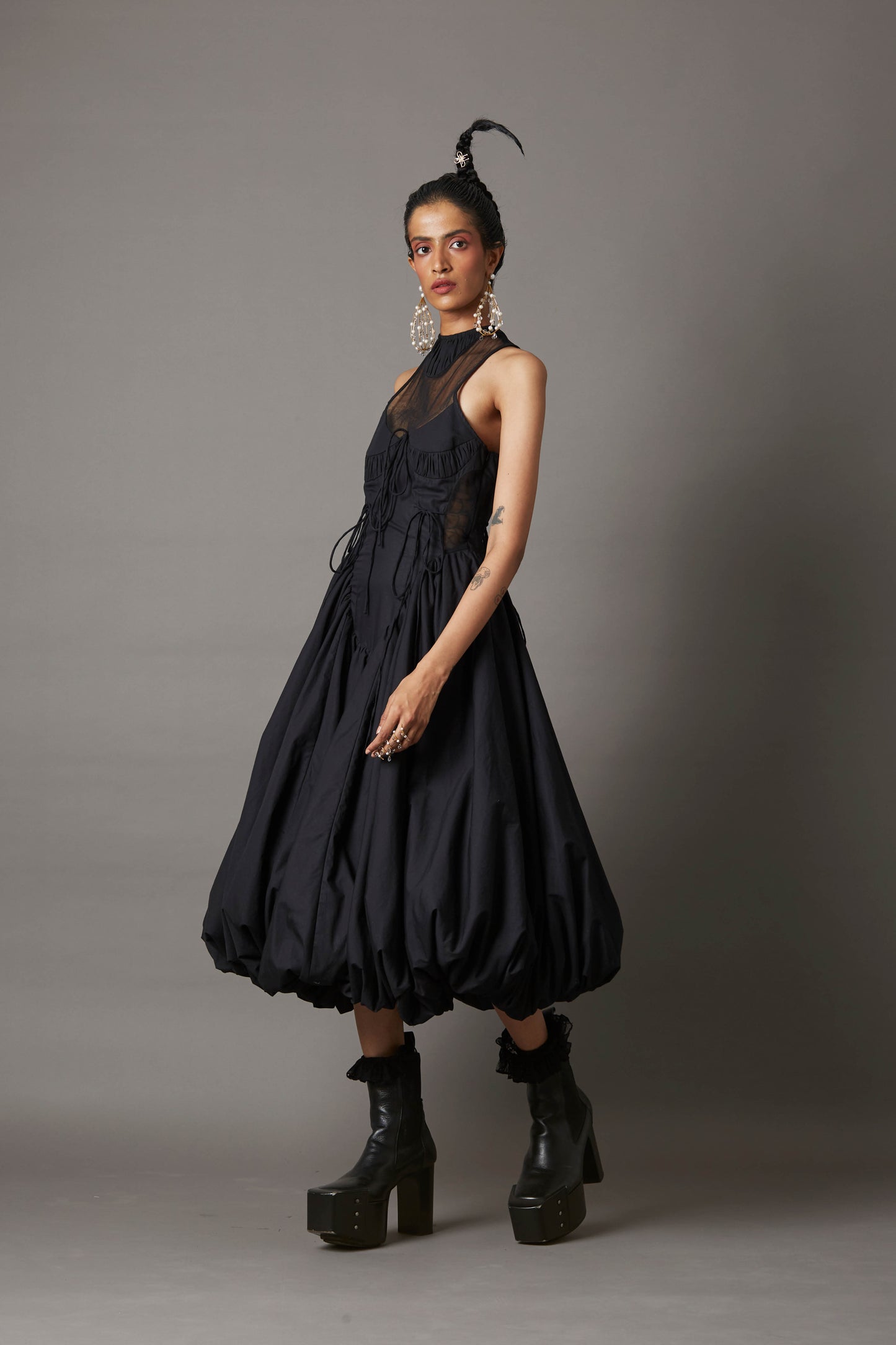 BILLOW DRESS IN BLACK