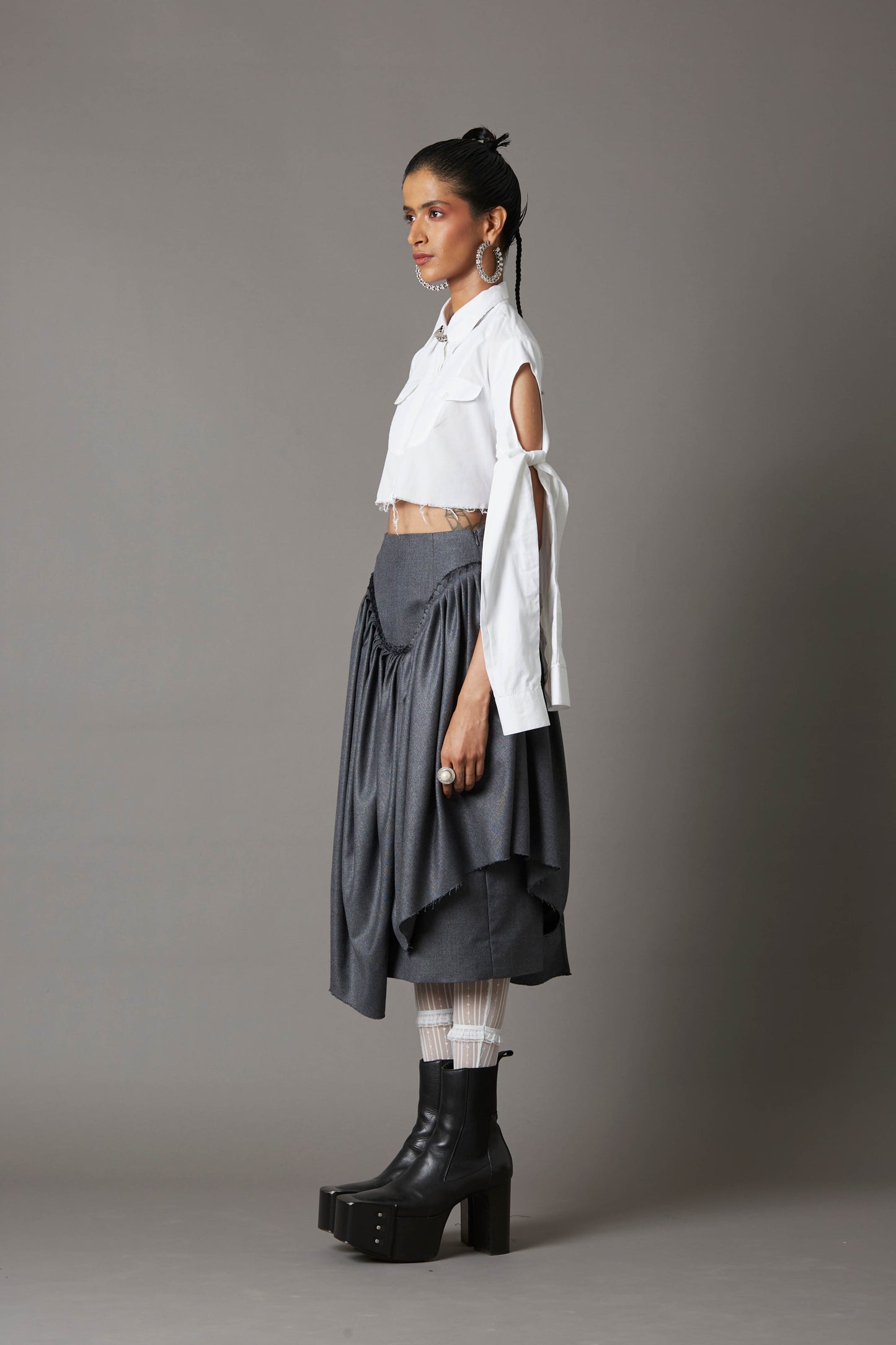 TIE-UP SLEEVES CROPPED SHIRT