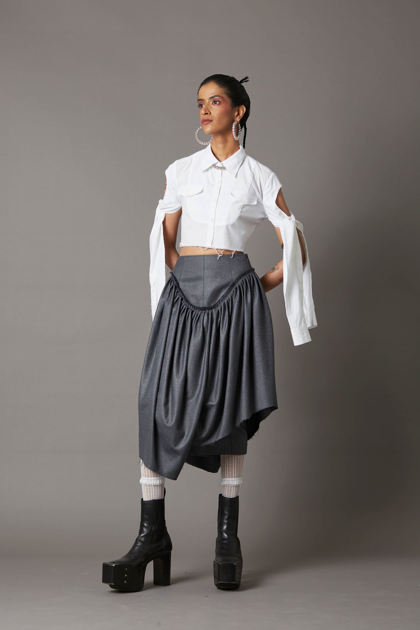 TIE-UP SLEEVES CROPPED SHIRT