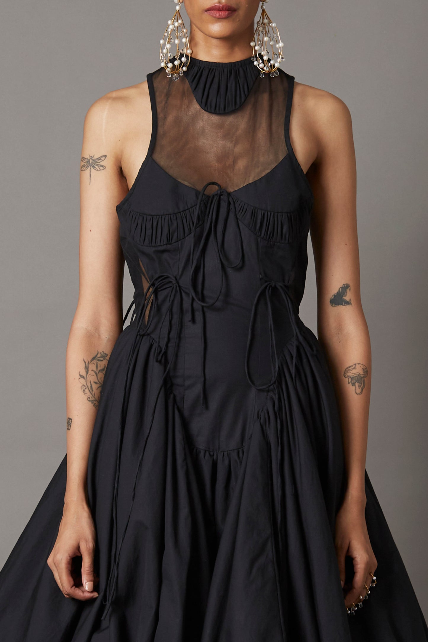 BILLOW DRESS IN BLACK