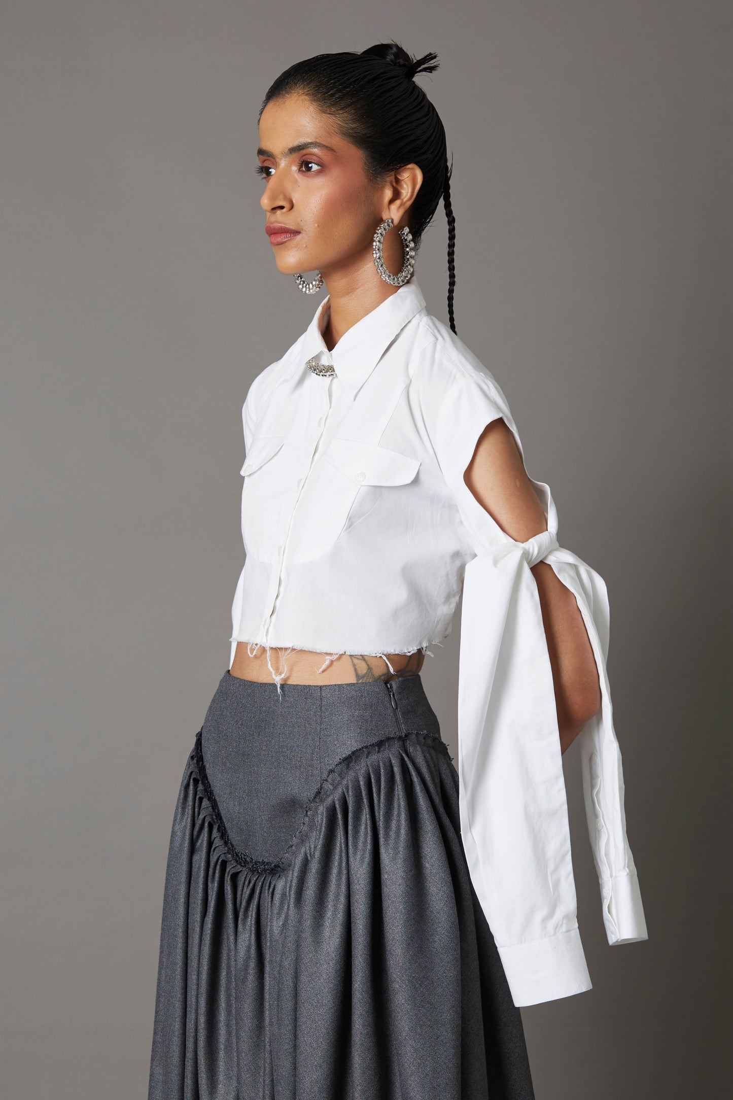 TIE-UP SLEEVES CROPPED SHIRT