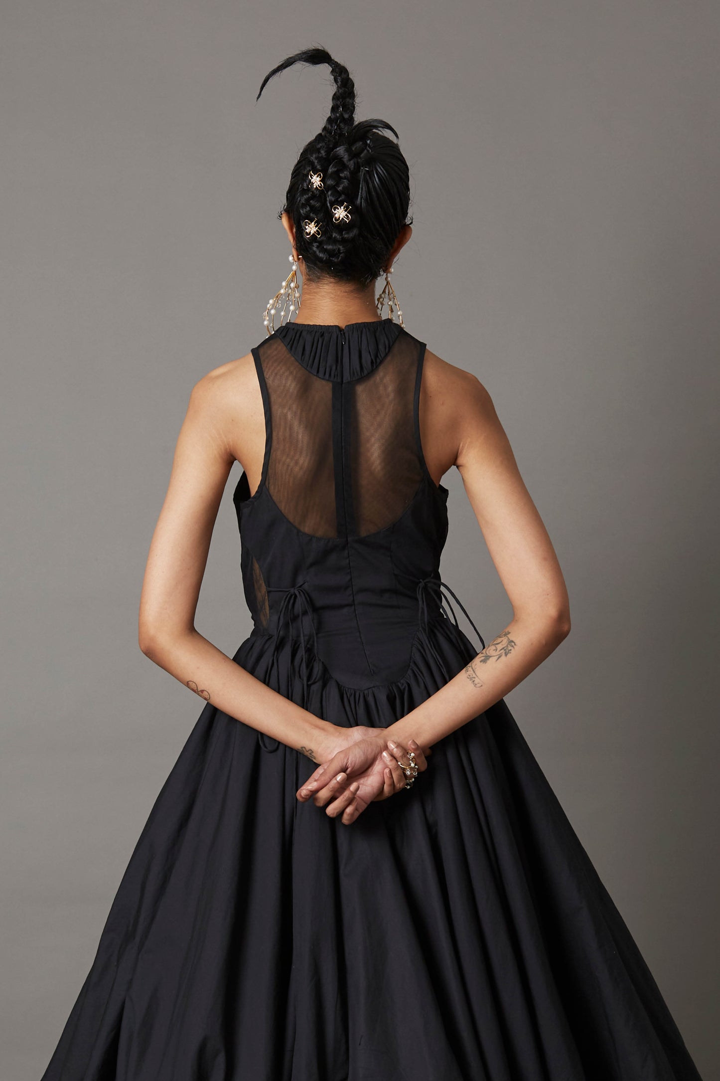 BILLOW DRESS IN BLACK