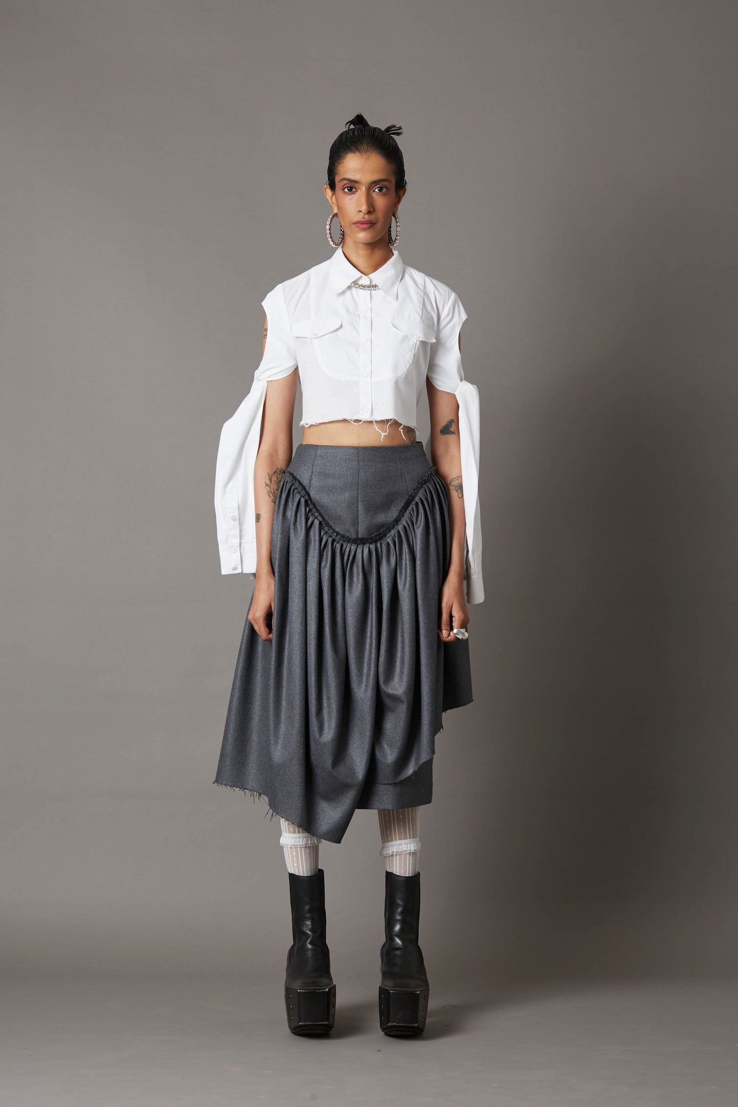 TIE-UP SLEEVES CROPPED SHIRT