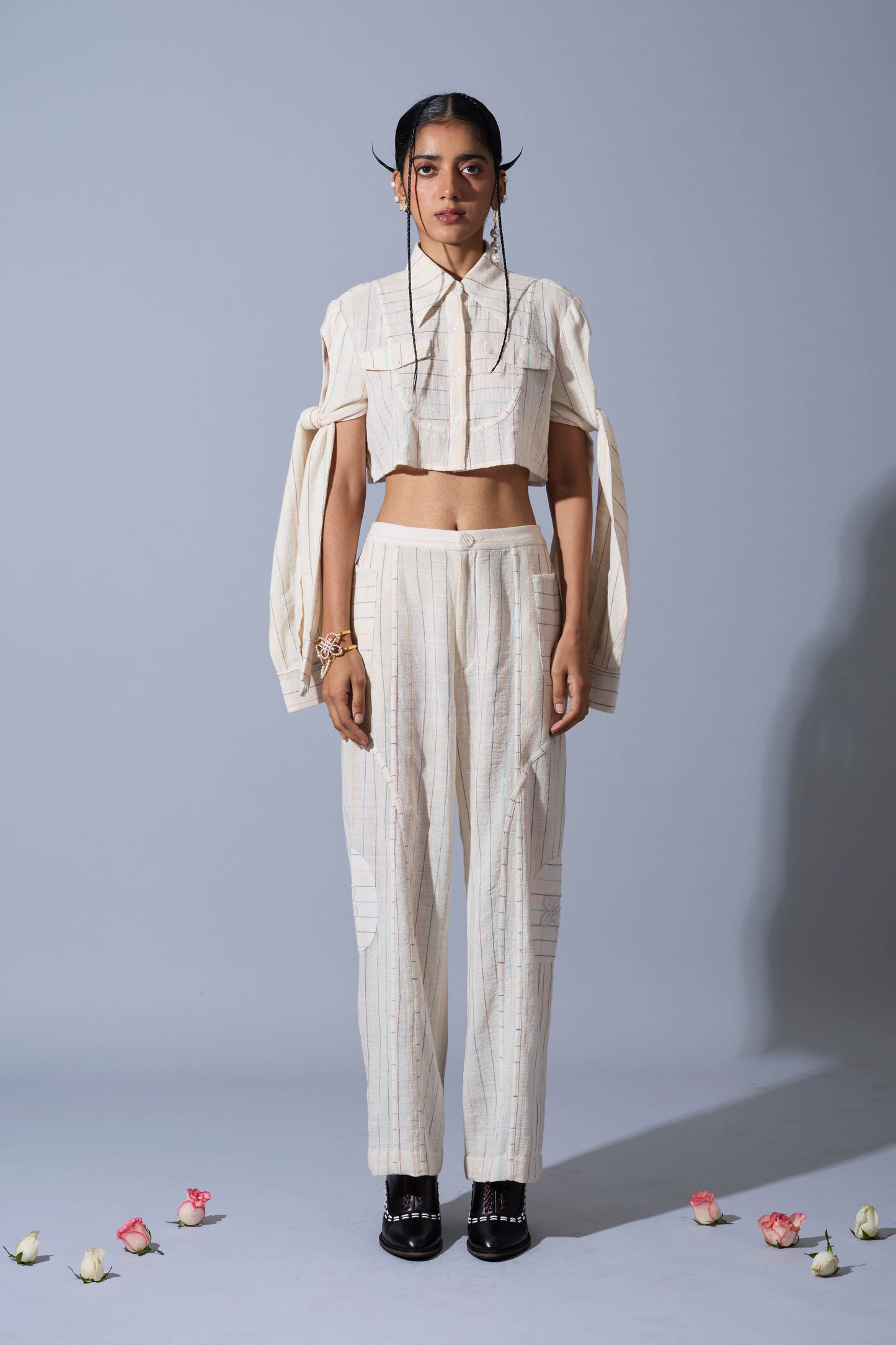 CROPPED TIE-UP SLEEVE SHIRT IN LINEN