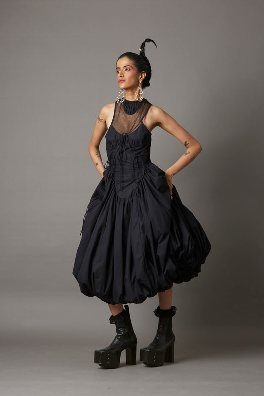 BILLOW DRESS IN BLACK