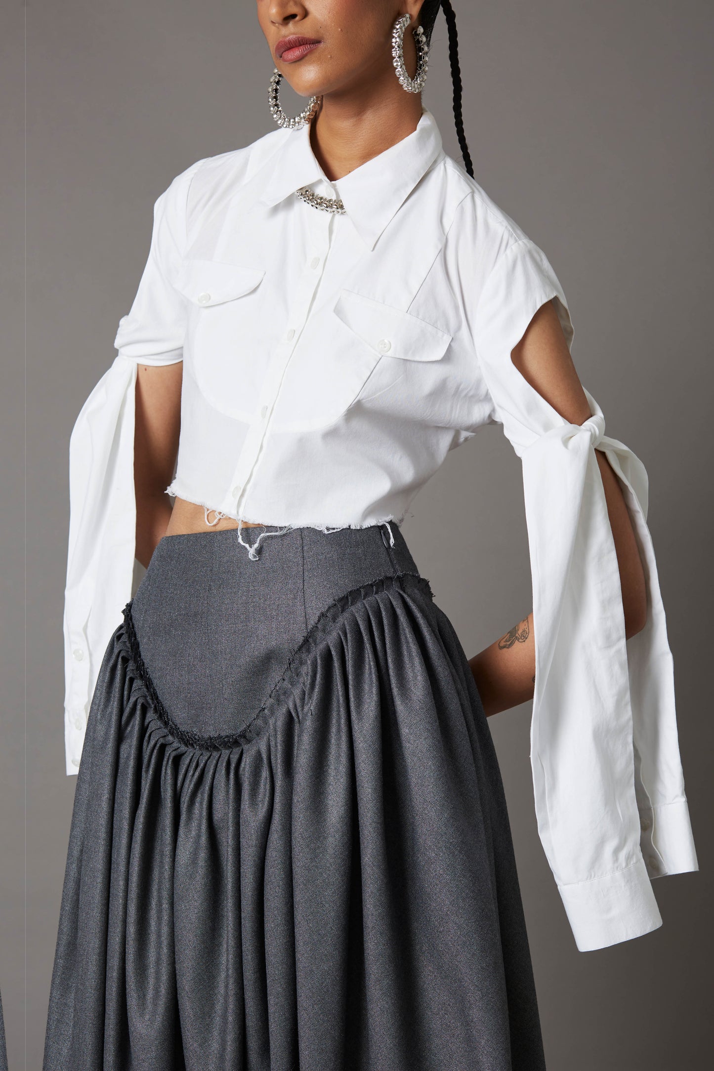 TIE-UP SLEEVES  CROPPED SHIRT