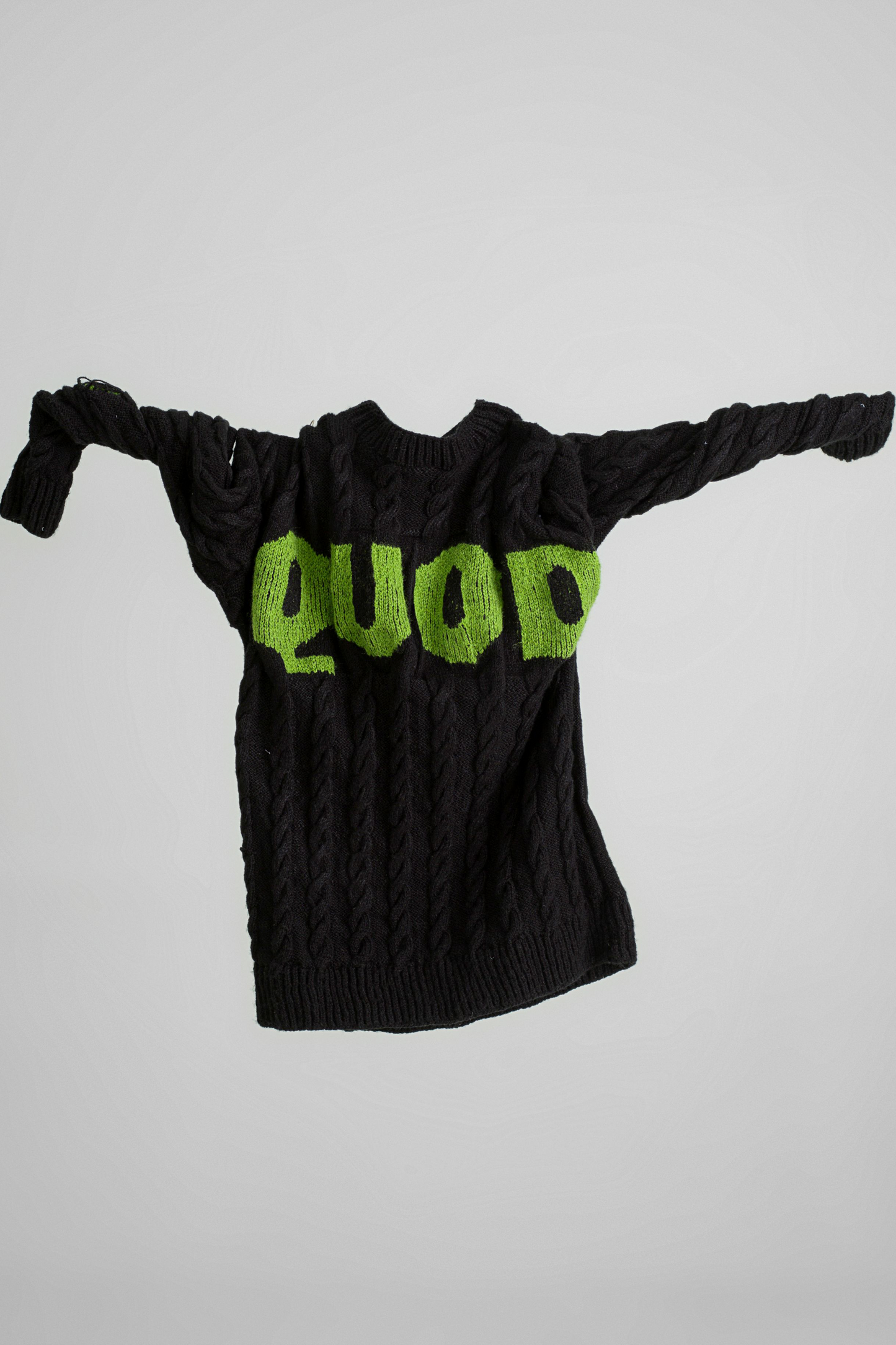 QUOD RIP PULLOVER BLACK - QUOD